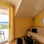 House With Pool Maja By Guide *