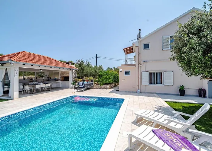 Villa House With Pool Maja By Guide Vela Luka