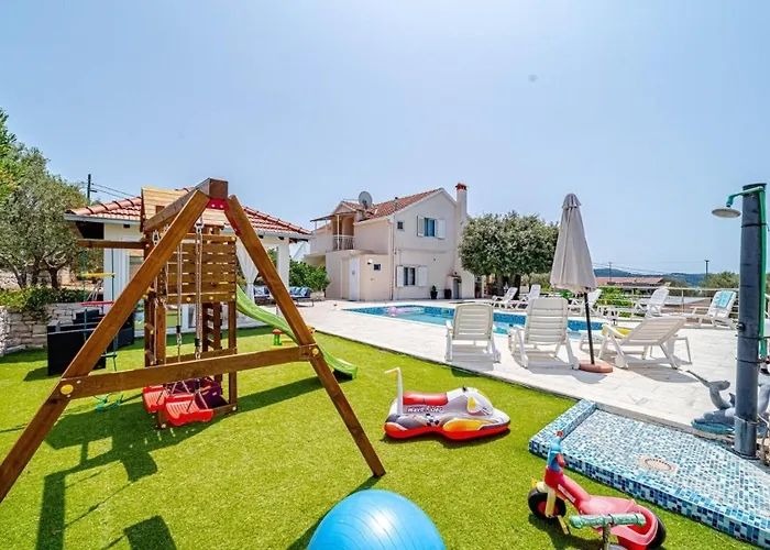 House With Pool Maja By Guide Villa