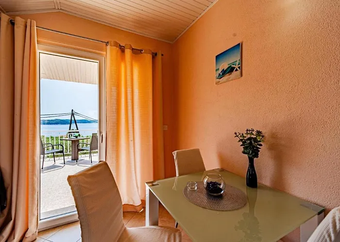 House With Pool Maja By Guide *