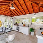 House With Pool Maja By Guide *