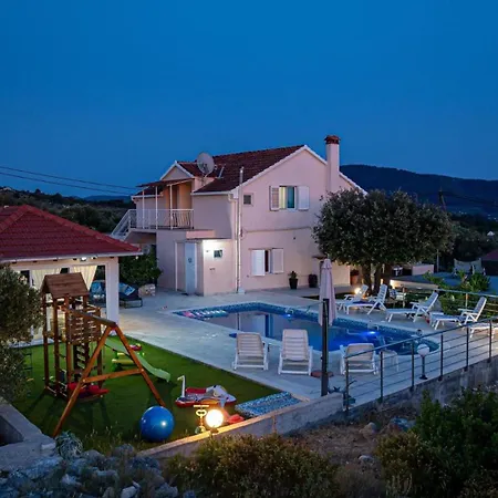 House With Pool Maja By Guide Vila Vela Luka